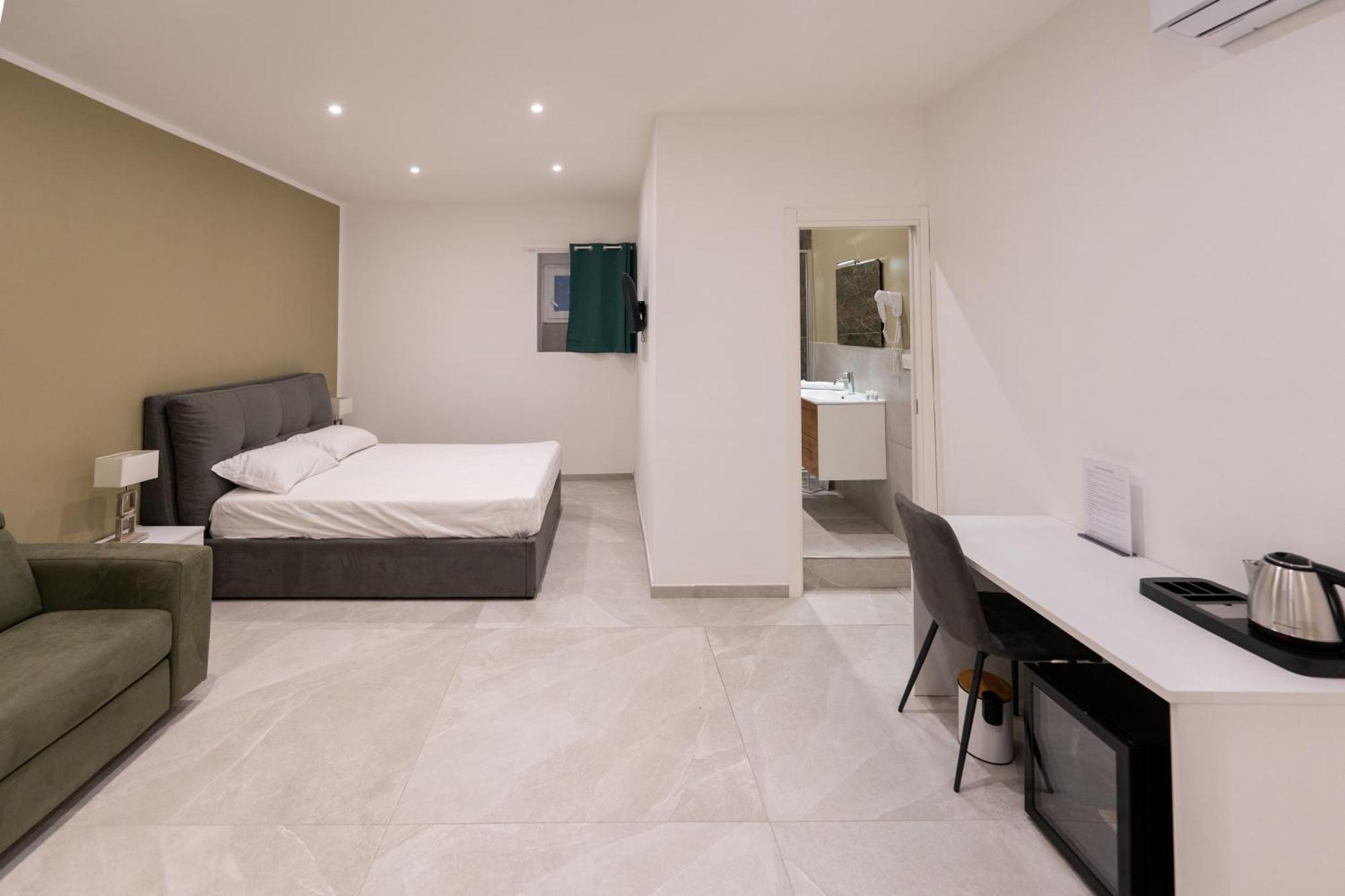 Suites Gaudioso Napoli Center Eksteriør billede