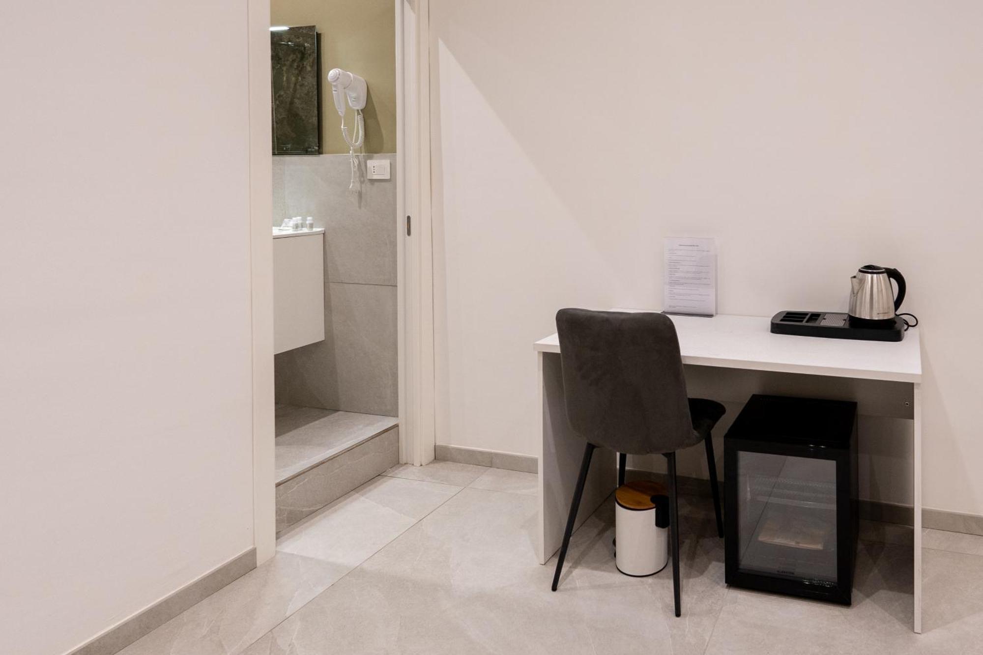 Suites Gaudioso Napoli Center Eksteriør billede