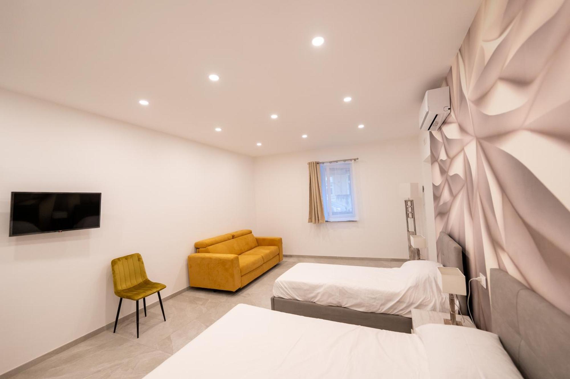 Suites Gaudioso Napoli Center Eksteriør billede