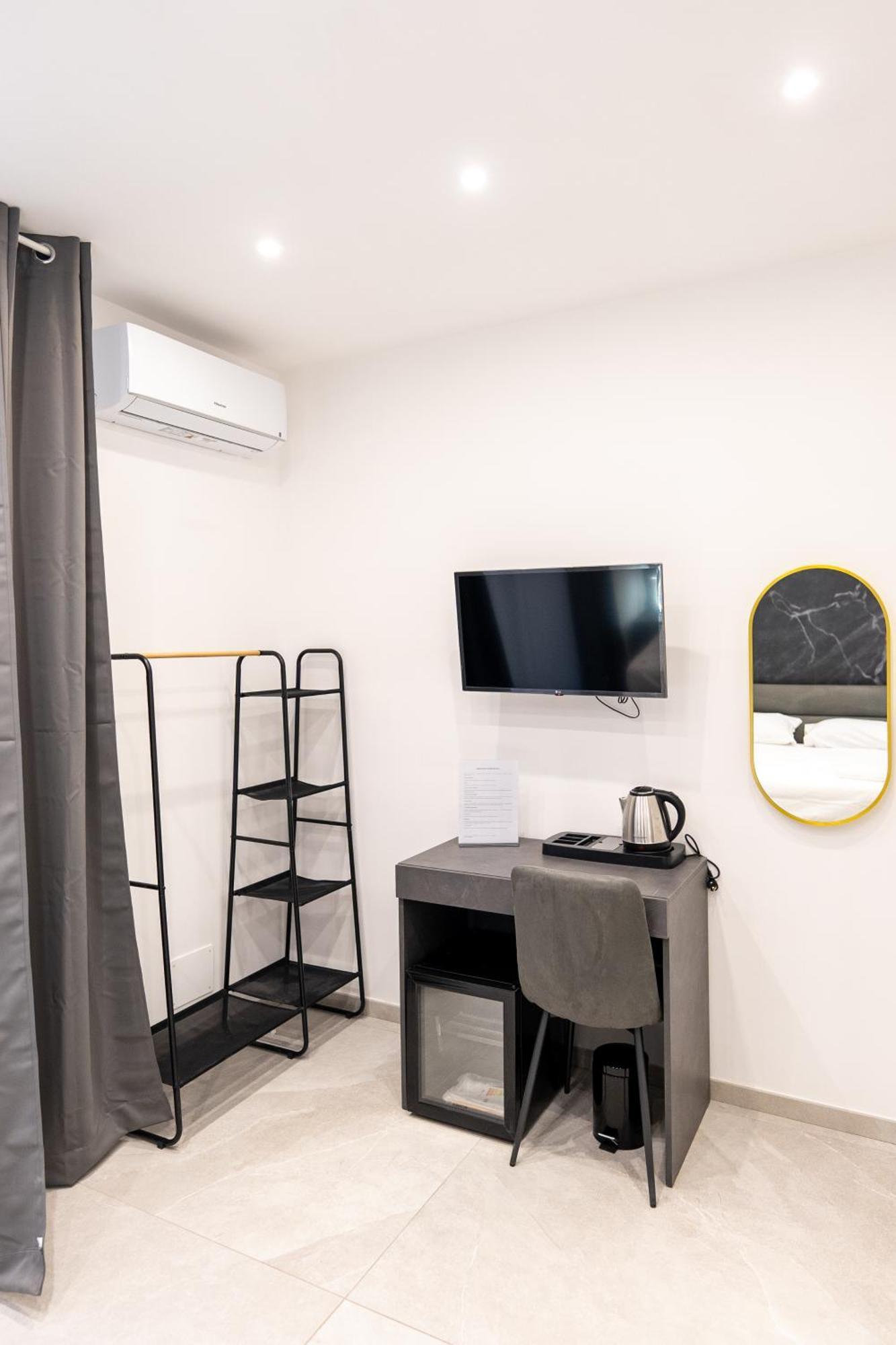 Suites Gaudioso Napoli Center Eksteriør billede