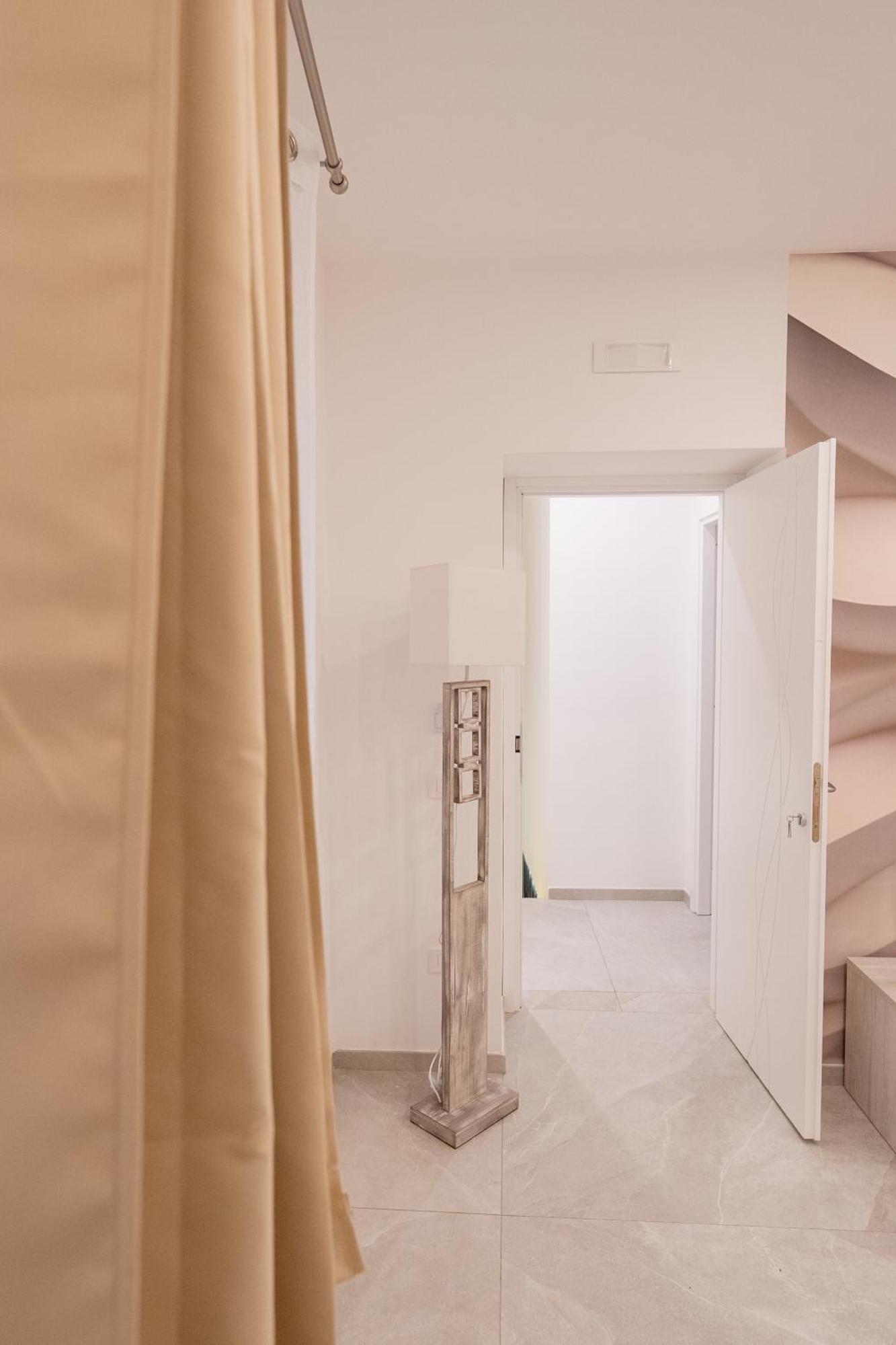 Suites Gaudioso Napoli Center Eksteriør billede