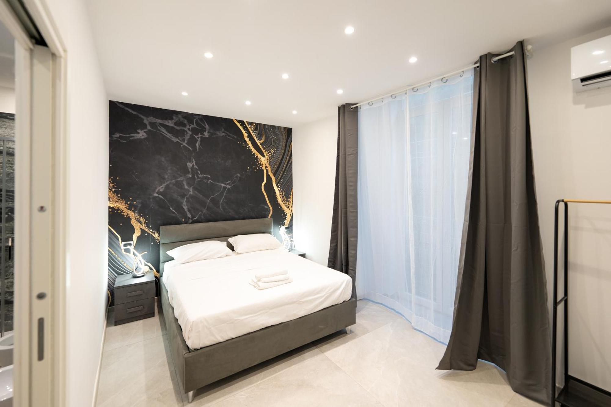 Suites Gaudioso Napoli Center Eksteriør billede