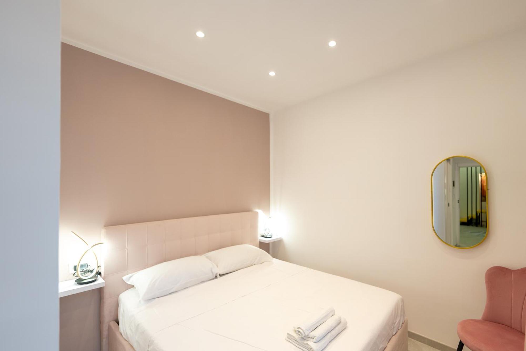 Suites Gaudioso Napoli Center Eksteriør billede
