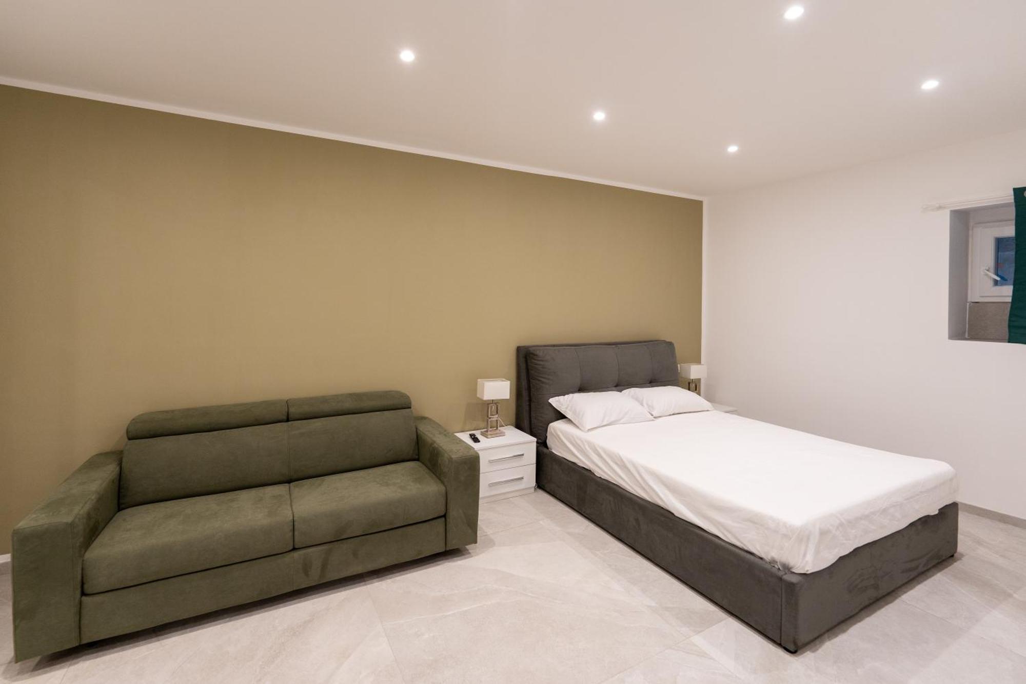 Suites Gaudioso Napoli Center Eksteriør billede